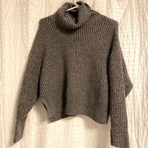 Zara | Grey knit crop sweater cowl turtle neck - small